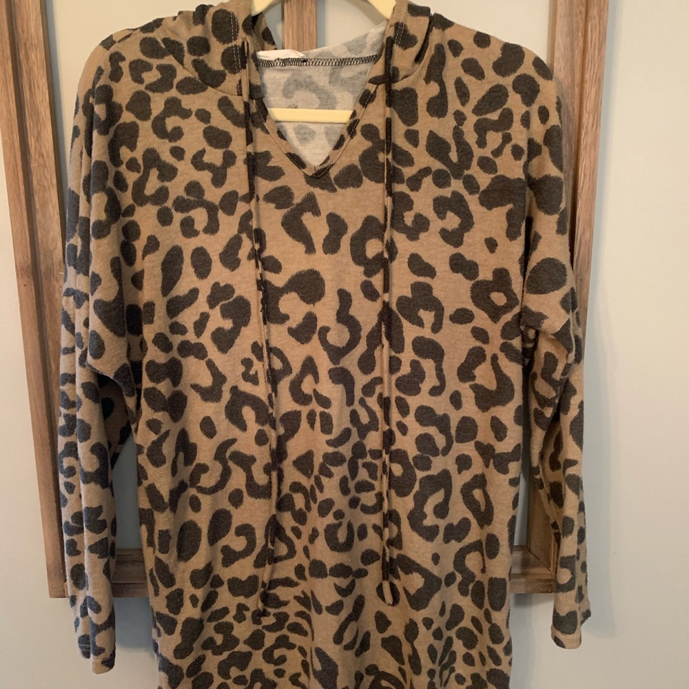 Light leopard hoodie 🐆